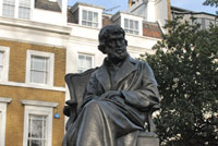 statue of Thomas Carlyle