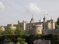 Tower of London from Trinity Square /D200