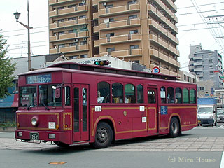 レトロ調バスの写真
