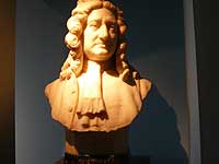 Bust of Edmond Halley /Lumix FX33