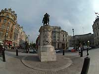 Equestrian Statue of Charles I and Admiralty Arch /S2 Pro