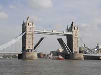 Tower Bridge /D200