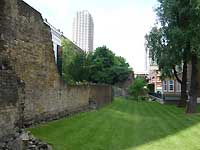 London Wall in Barbican /FX33