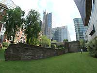 London Wall in Barbican /S2 Pro